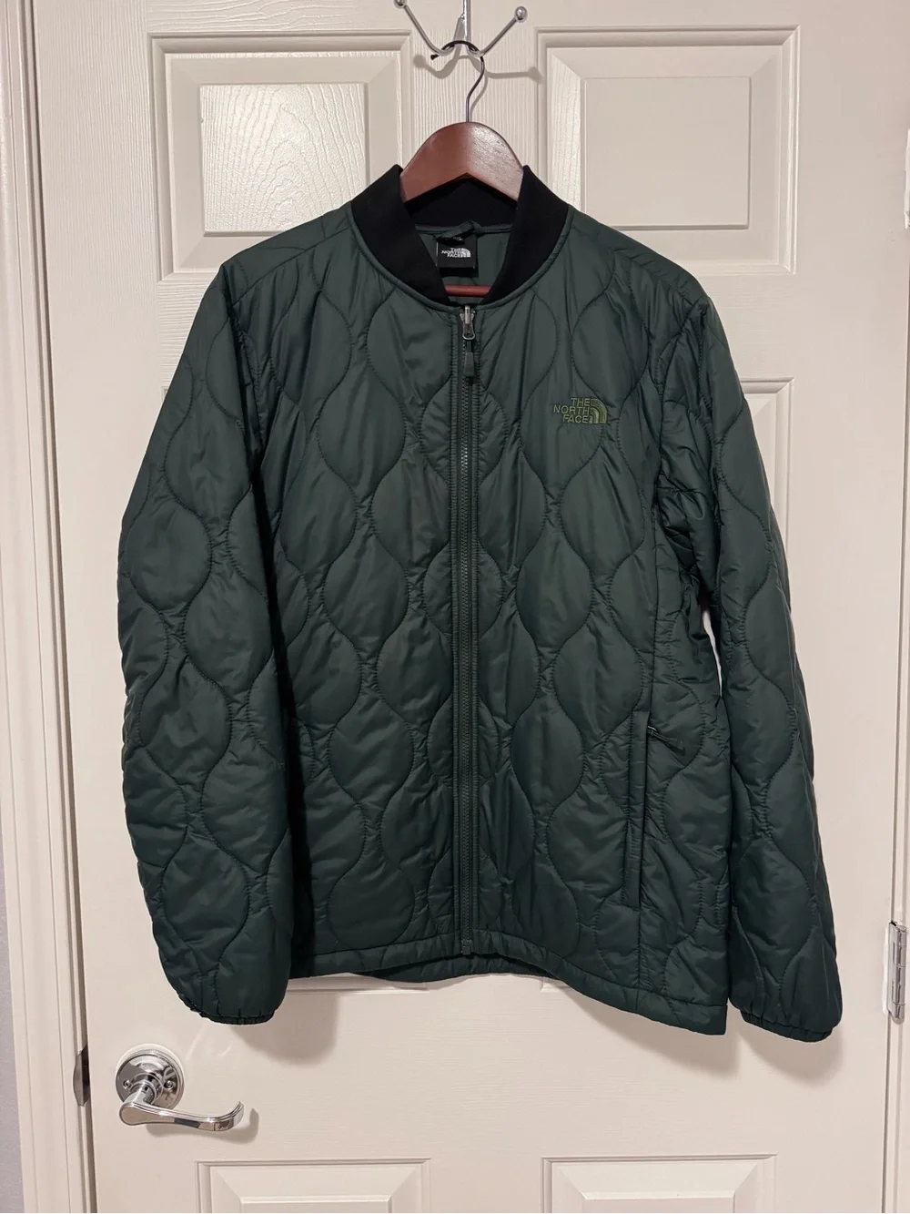 The North Face Men's Quilted Puffer Jacket - Dark Green